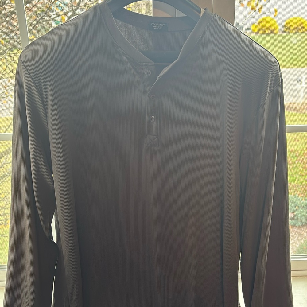 Coofandy Henleys in Brown, Blue and Tan